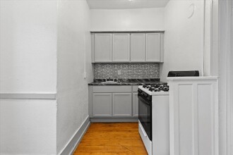 2215 Lansing St in Detroit, MI - Building Photo - Building Photo