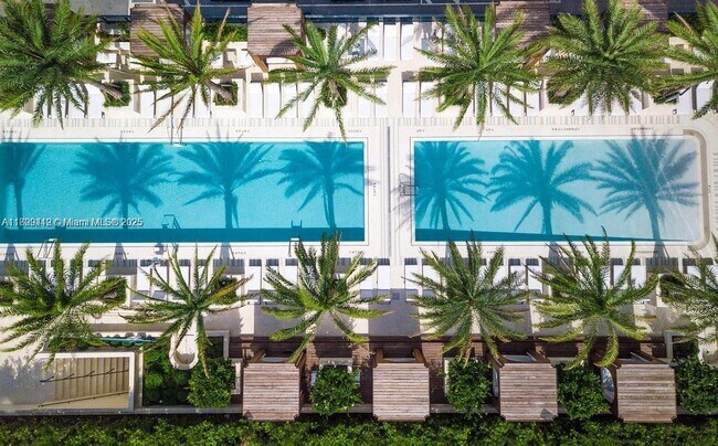 801 S Miami Ave, Unit 3310 in Miami, FL - Foto de edificio - Building Photo