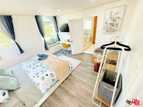 15213 Daphne Ave in Gardena, CA - Building Photo - Building Photo