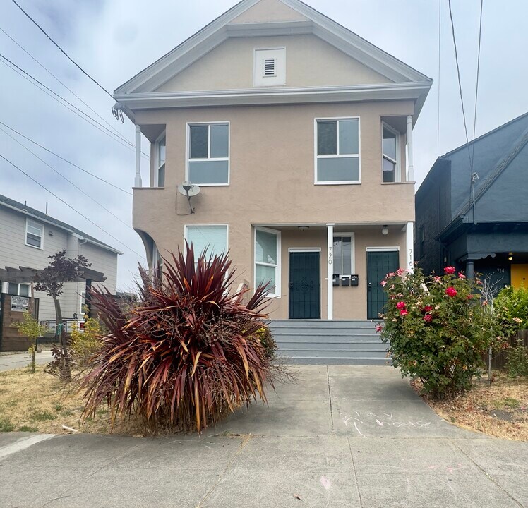 716 37th St in Oakland, CA - Foto de edificio