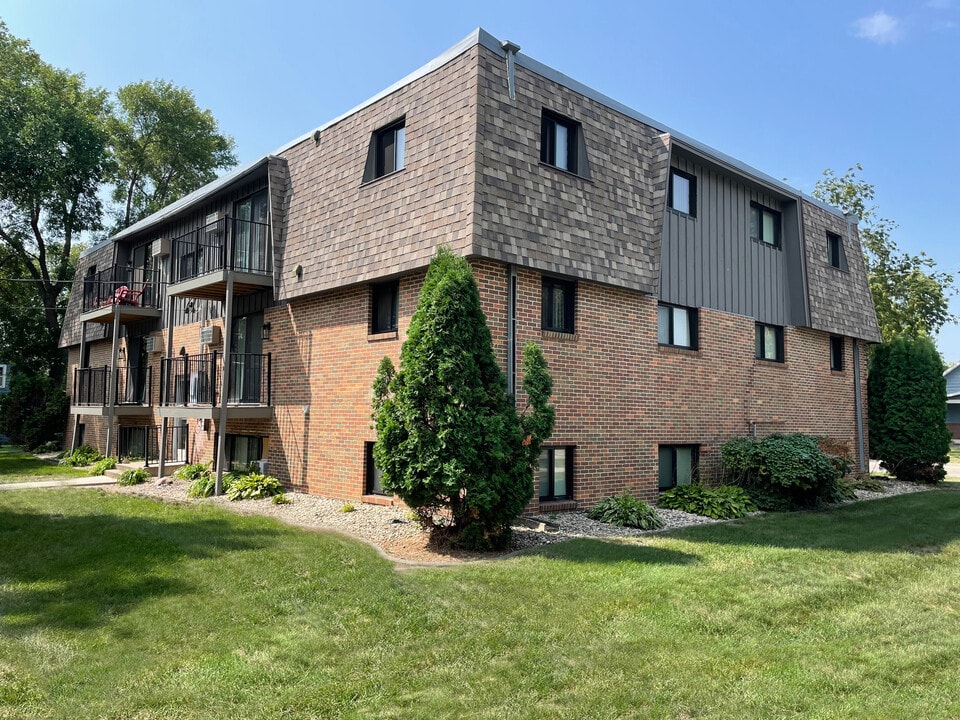 Lamplighter Apartments in Morris, MN - Foto de edificio
