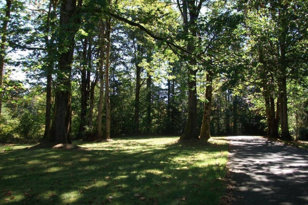 Shadow Woods in Renton, WA - Building Photo