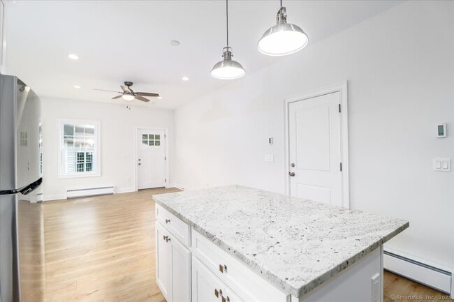 2 Cindy Ln in Bethel, CT - Building Photo - Building Photo