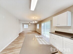 1650 Coryton Way in High Point, NC - Foto de edificio - Building Photo