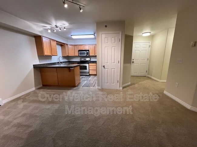 11351 Discovery View Dr in Anchorage, AK - Building Photo - Building Photo