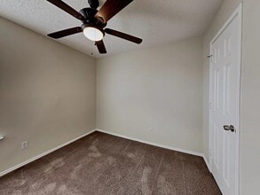 7040 Sorcey Rd in Dallas, TX - Building Photo - Building Photo