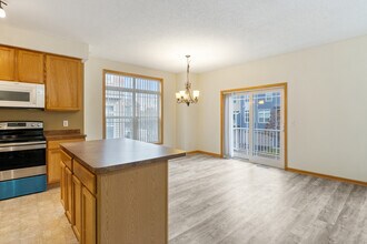 14583 Olivine Ter NW in Ramsey, MN - Foto de edificio - Building Photo