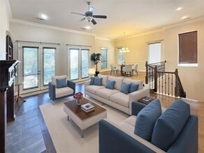 3334 University Park Ln, Unit 3 in Irving, TX - Building Photo - Building Photo