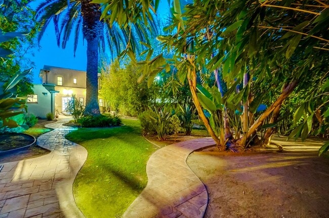 property at 3131 E Corto Pl