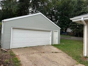 6036 Urbandale Ave in Des Moines, IA - Foto de edificio - Building Photo
