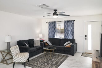 51700 Avenida Martinez in La Quinta, CA - Building Photo - Building Photo