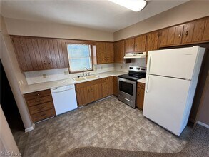 604 Harger St in Dover, OH - Building Photo - Building Photo