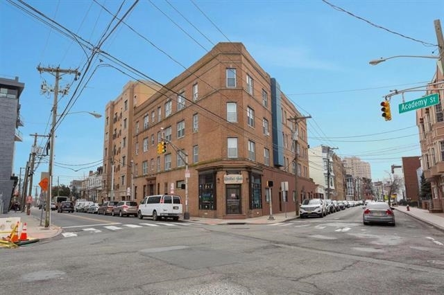 203 Academy St in Jersey City, NJ - Foto de edificio