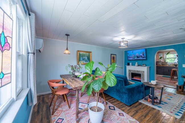 property at 1101 S Rogers St