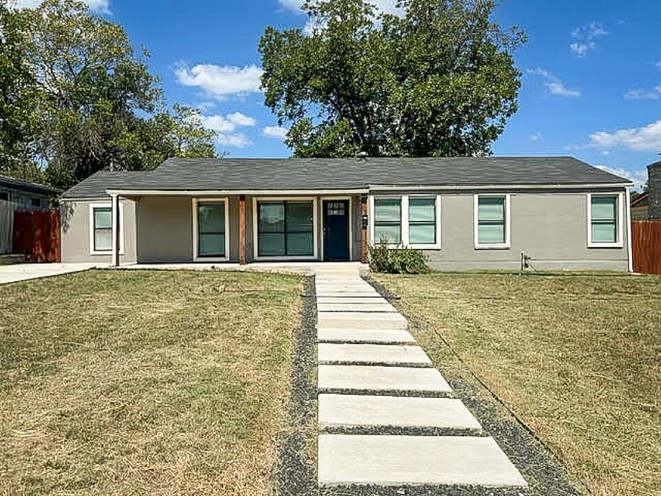 211 Beverly Dr in San Antonio, TX - Building Photo