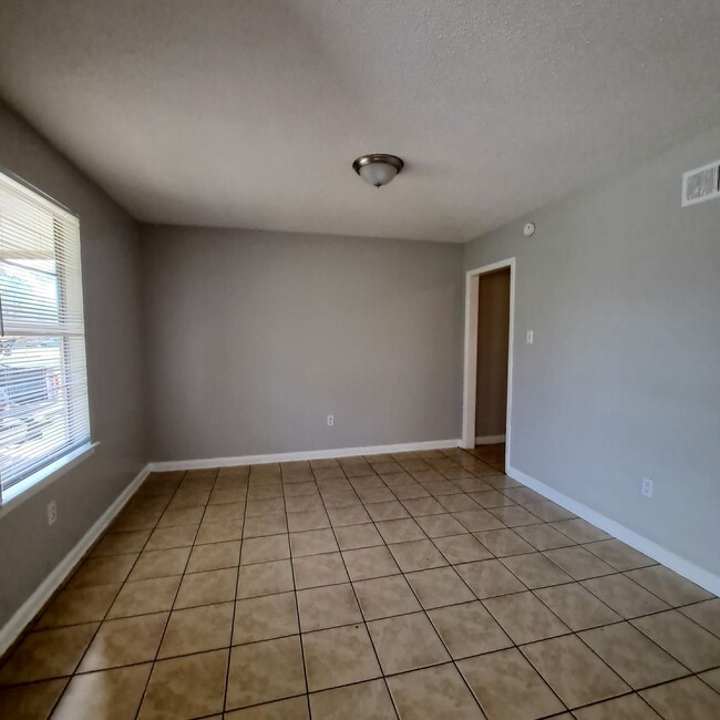 3387 Barbwood Dr in Memphis, TN - Building Photo - Building Photo