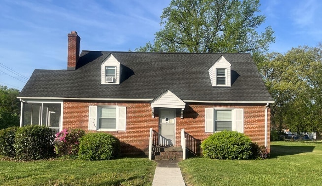 1056 Shelby Dr in Richmond, VA - Building Photo