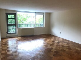 101 Monmouth St, Unit 603 in Brookline, MA - Building Photo