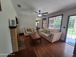 5851 Clifton Ave in Jacksonville, FL - Building Photo - Building Photo