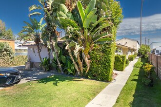 6134 Hazelhurst Pl in North Hollywood, CA - Building Photo - Building Photo