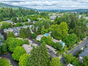 775 4th Ave NW in Issaquah, WA - Building Photo - Building Photo