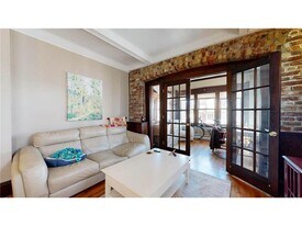 604 Holly Ave in St. Paul, MN - Building Photo