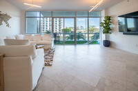 1090 NW North River Dr, Unit 204 in Miami, FL - Building Photo - Building Photo