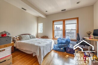 2722 N Kimball Ave, Unit 3 in Chicago, IL - Foto de edificio - Building Photo