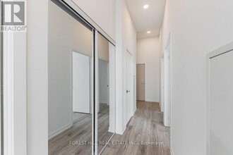 2020-2020 Bathurst St in Toronto, ON - Building Photo - Building Photo