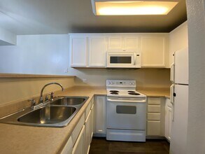 2909 Huntington Blvd in Fresno, CA - Building Photo - Building Photo