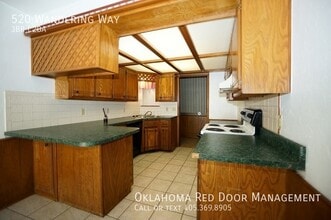 520 Wandering Way in Oklahoma City, OK - Foto de edificio - Building Photo