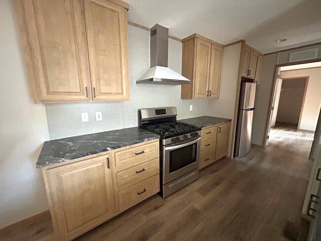 13 Rena Dr in Erie, PA - Building Photo - Building Photo