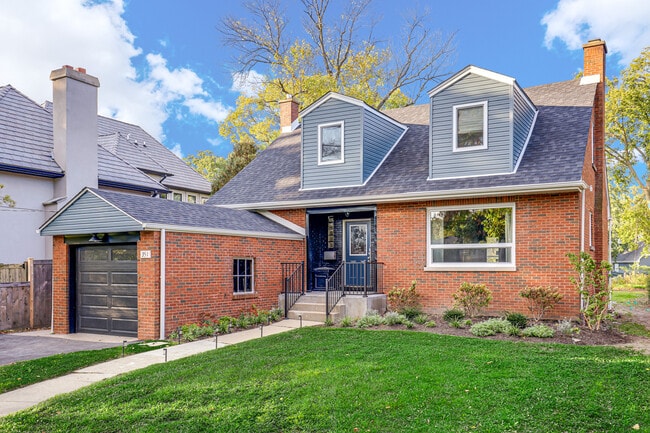 351 Jefferson Ave in Glencoe, IL - Building Photo - Building Photo