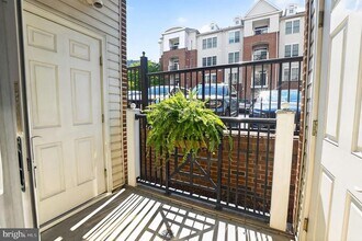 300 W Elm St in Conshohocken, PA - Building Photo - Building Photo