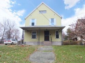 200 E 31st St in Lorain, OH - Building Photo