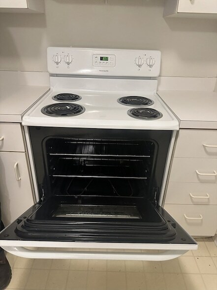 5 Bank St, Unit 3F in Attleboro, MA - Foto de edificio - Building Photo