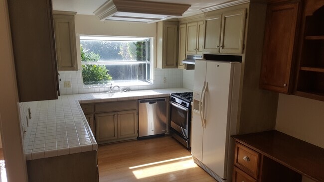 17540-17540 Farley Rd W in Los Gatos, CA - Building Photo - Building Photo