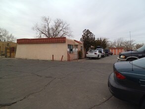 317 Texas St NE in Albuquerque, NM - Building Photo - Building Photo