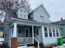 63 Brown St in Barberton, OH - Building Photo