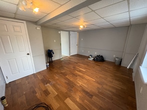 221 E Cumberland St in Lebanon, PA - Foto de edificio - Building Photo