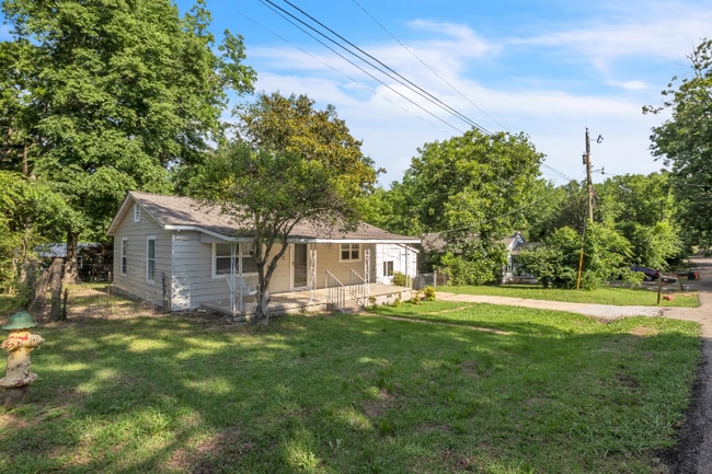 508 Evergreen St in Starkville, MS - Foto de edificio - Building Photo