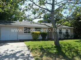 3300 Windsor Dr in Sacramento, CA - Building Photo