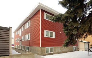 10224 113th St NW in Edmonton, AB - Building Photo