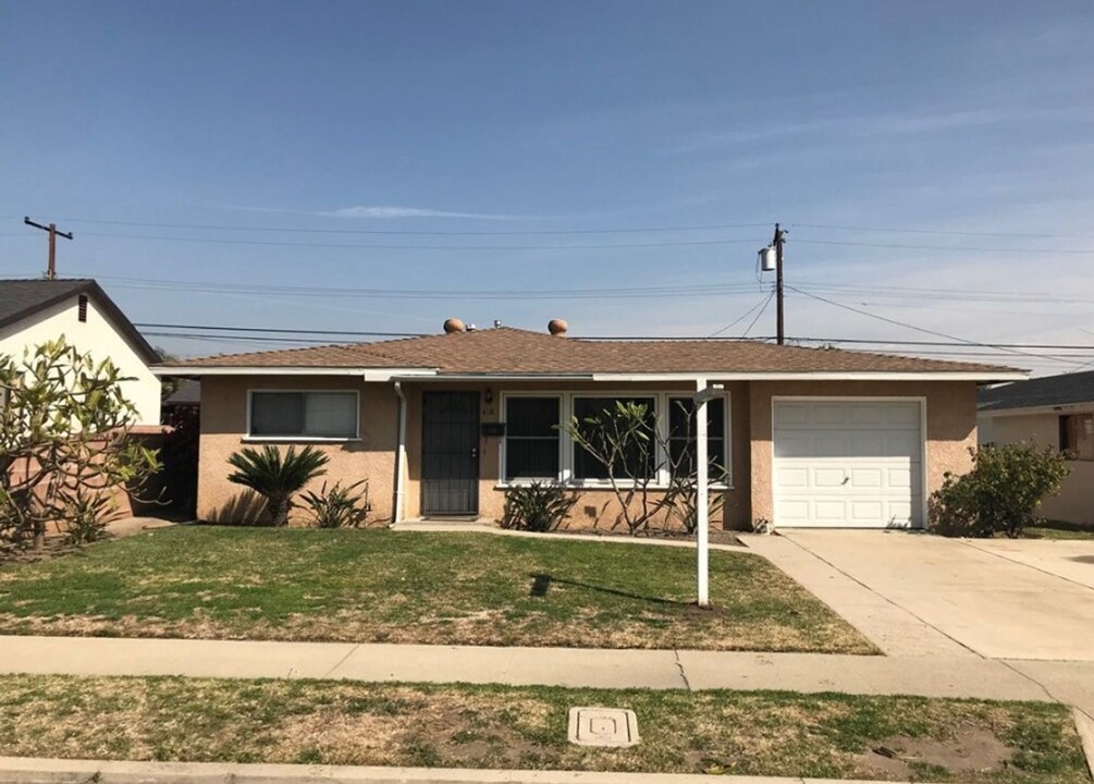 418 S Sunset Ave in Azusa, CA - Building Photo
