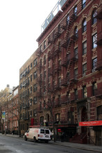 140 W 4th St in New York, NY - Building Photo - Building Photo