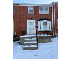 1271 Limit Ave in Baltimore, MD - Building Photo