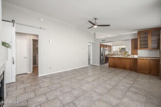 9440 S 44th St in Phoenix, AZ - Building Photo - Building Photo