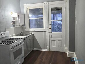 1833 Lawrence Ave, Unit 1835 in Toledo, OH - Building Photo - Building Photo