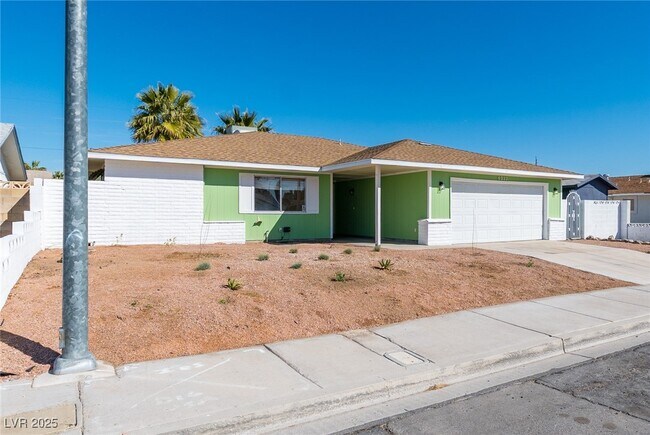4322 Skywalker Ave in Las Vegas, NV - Building Photo - Building Photo