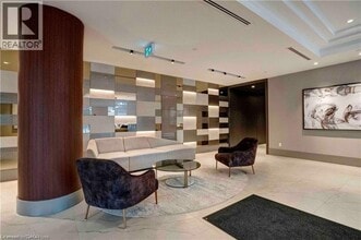 330 Duke St W in Kitchener, ON - Building Photo - Building Photo